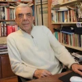 Ünlü yönetmen ve senarist Ali Özgentürk'ün ölümüyle ilgili detaylar açıklandı. Peki, Ali Özgentürk kimdi ve neden vefat etti?