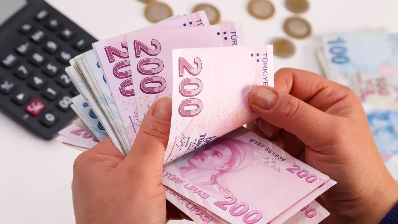 Emekli promosyon ödemeleri 30 bin TL’yi buldu: İşte Ekim ayında bankalardaki güncel fiyatlar 6