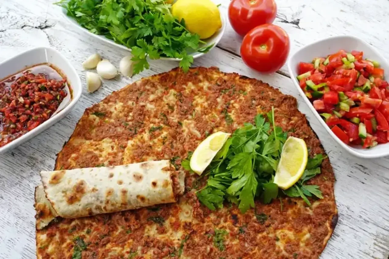 Evde Lahmacun Yapanlar Dikkat! Ustaların Gizli Hamur Püf Noktası 3