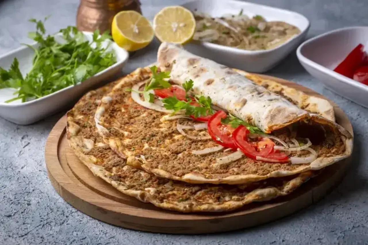 Evde Lahmacun Yapanlar Dikkat! Ustaların Gizli Hamur Püf Noktası 2