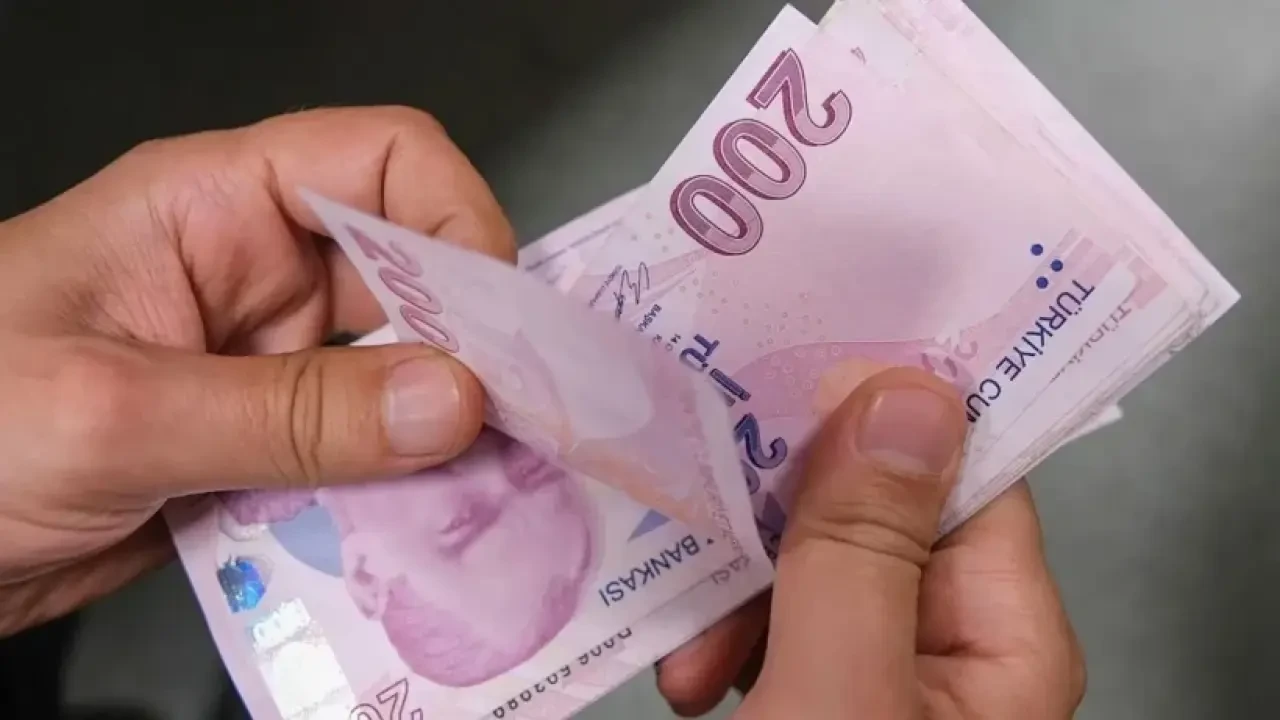 SGK uzmanı İsa Karakaş, emekli maaş promosyonlarıyla ilgili önemli bilgiler verdi! 7