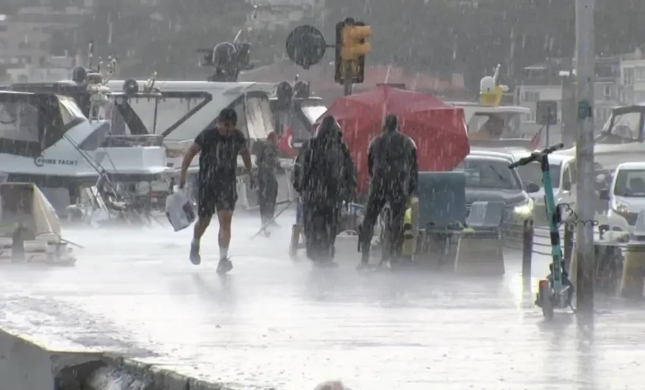 Meteoroloji uyarıyor: 21 ilde gök gürültülü sağanak yağış bekleniyor! 12