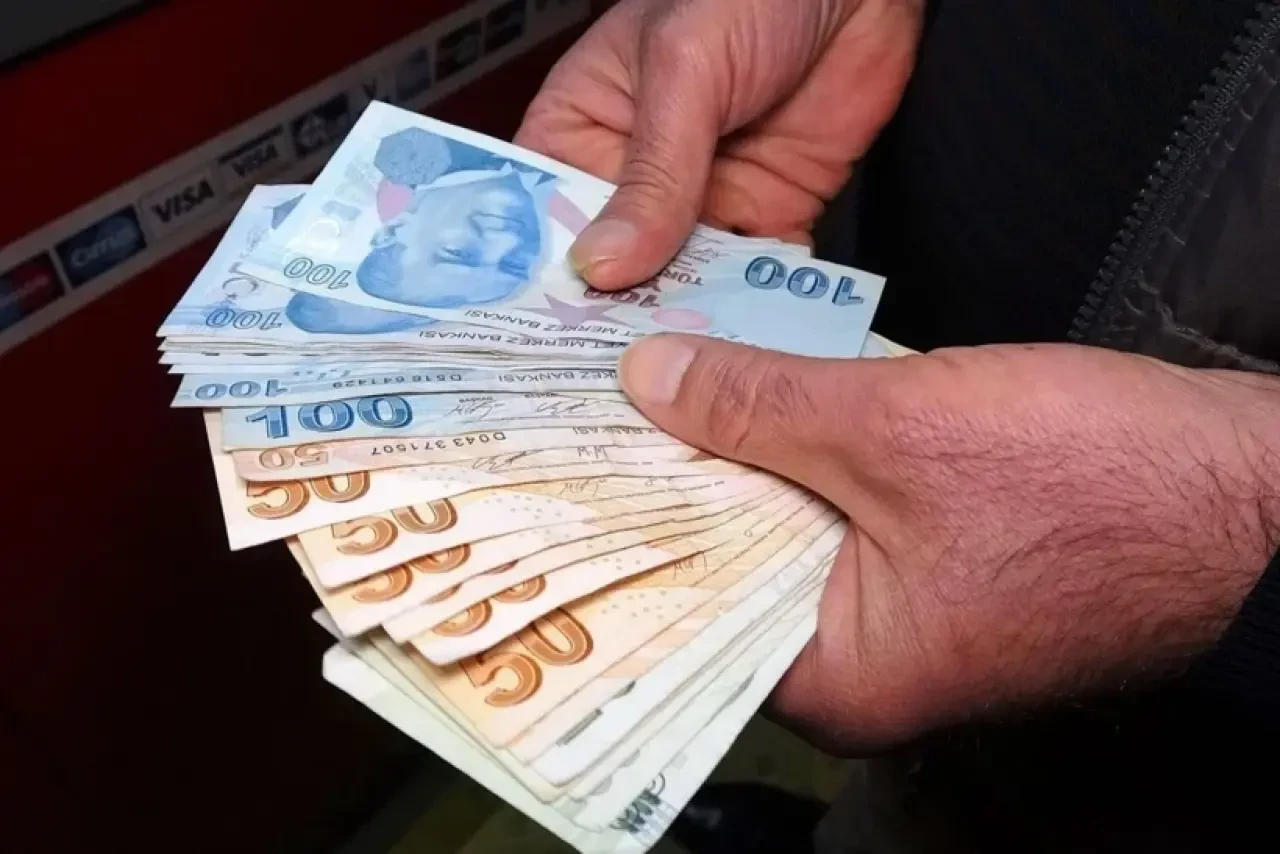 SGK uzmanı İsa Karakaş, emekli maaş promosyonlarıyla ilgili önemli bilgiler verdi! 1
