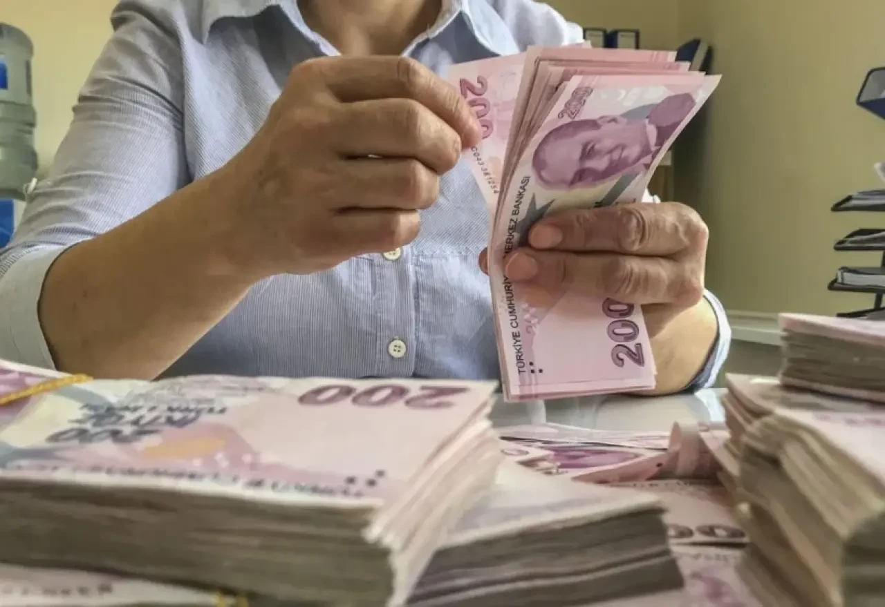 SGK uzmanı İsa Karakaş, emekli maaş promosyonlarıyla ilgili önemli bilgiler verdi! 9