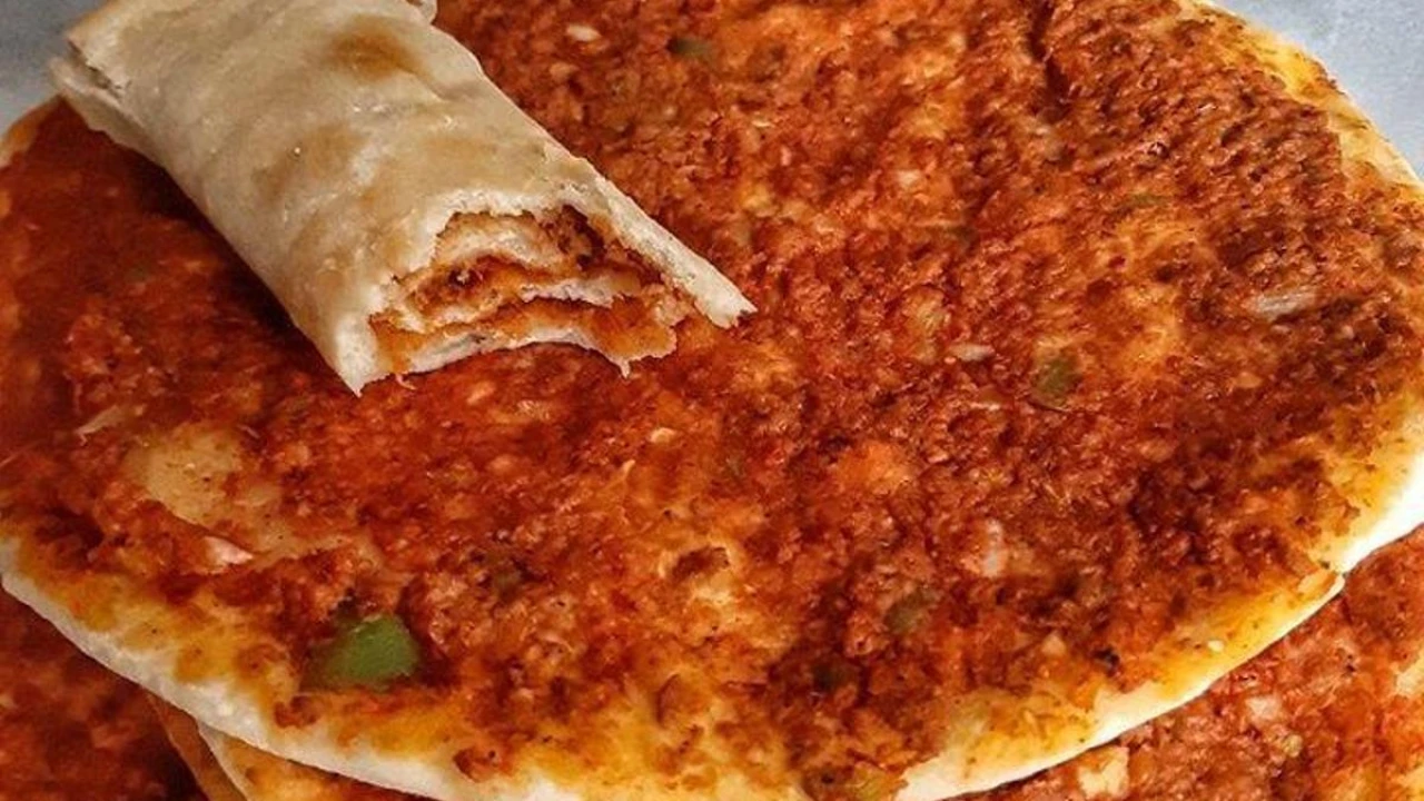 Evde Kolay Lahmacun Yapmanın Püf Noktaları