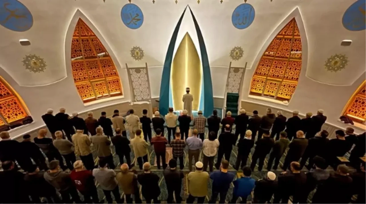 Osmaniye Bayram Namazı saat kaçta kılınacak? Osmaniye'de Ramazan Bayramı namazı ne zaman, saat kaçta 2025?