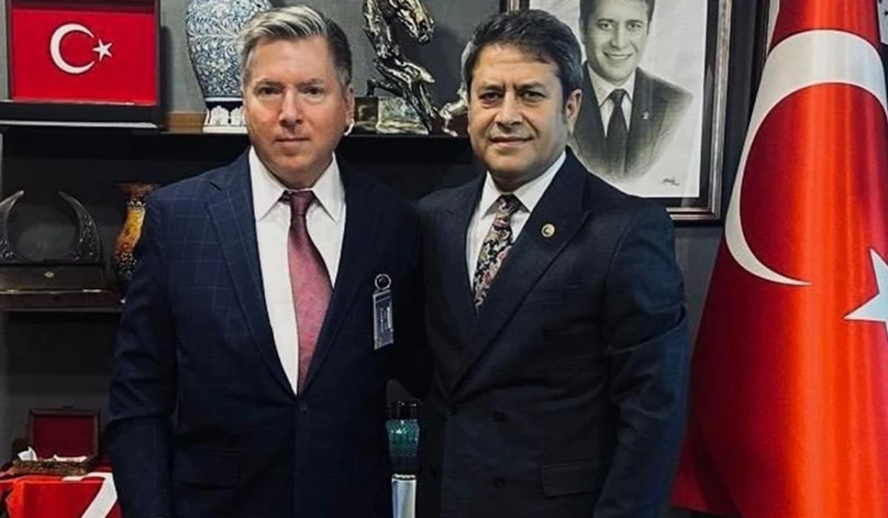 ABD'li Ermeni Avukat Türk Vatandaşı Oldu, AK Parti Milletvekilinden Destek Aldı.