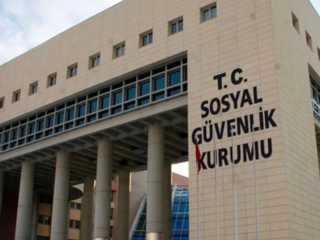 SGK'den milyonlarca işçi ve işvereni sevindirecek haber! Toplu ödemeler yapılacak