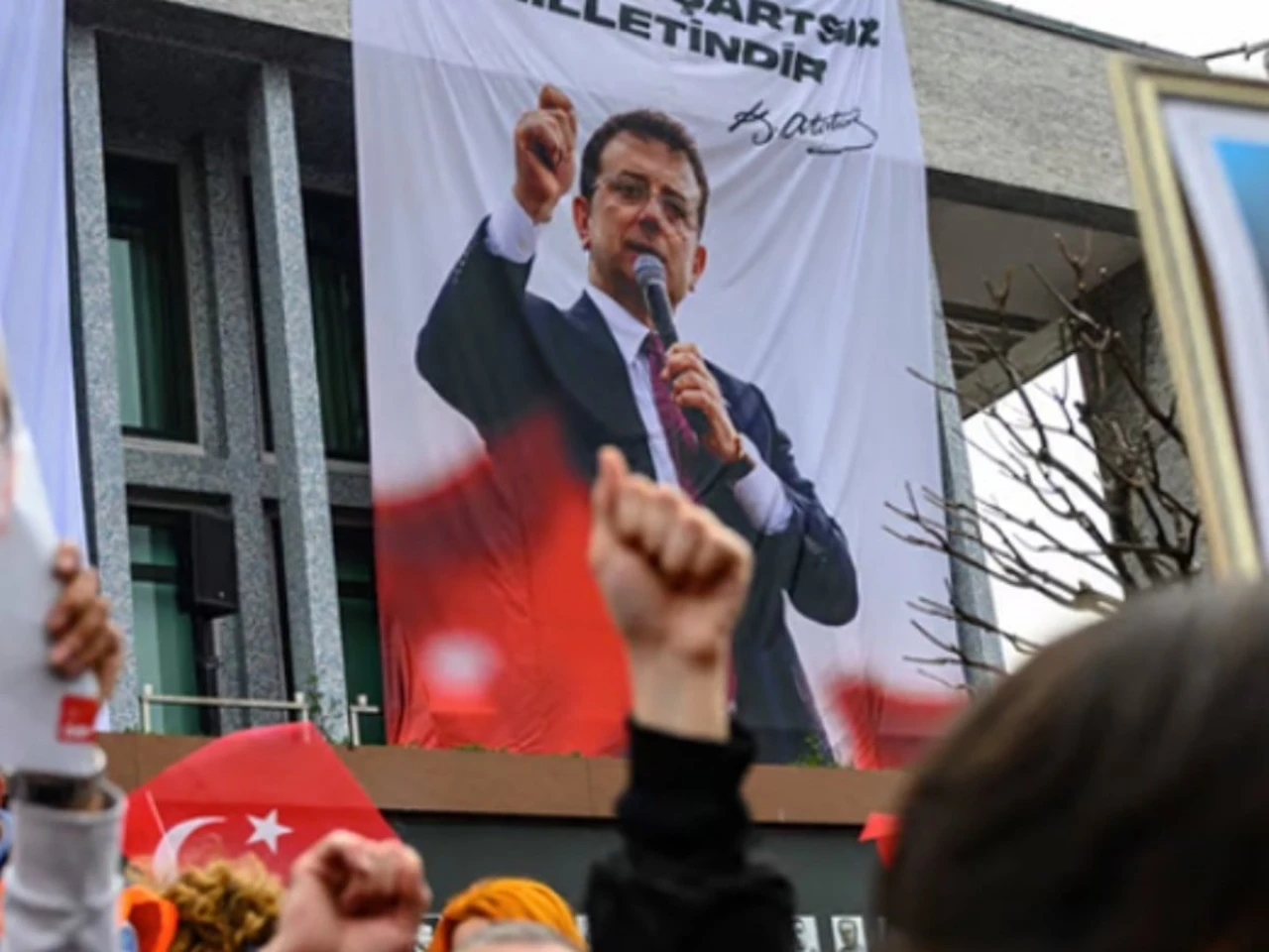 Valilikten 'İmamoğlu posterlerini indirin' talimatı!