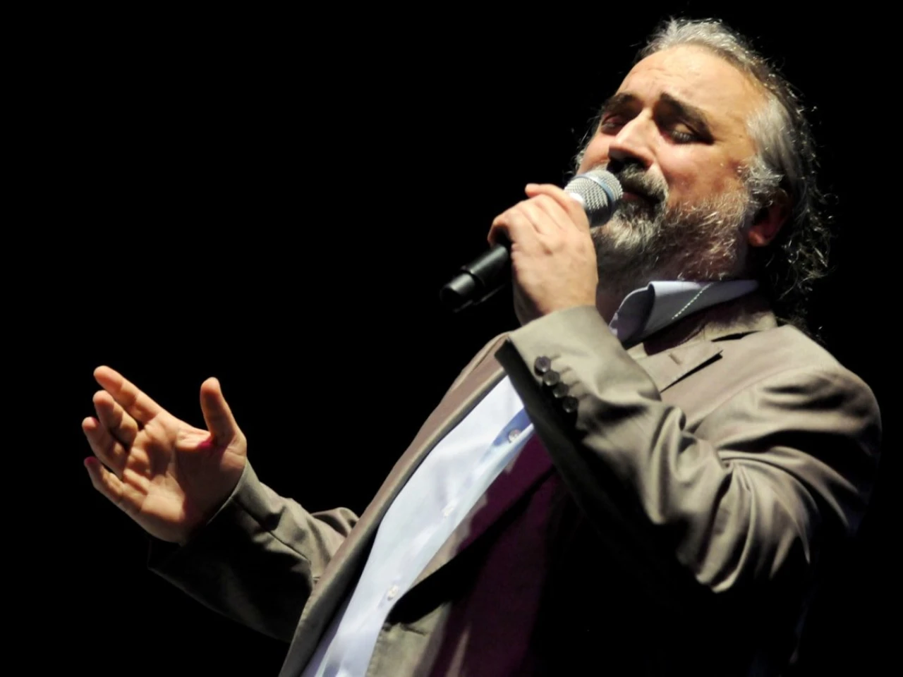 Volkan Konak'ın yıllar önce söylediği sözler yürekleri dağladı: 'Bayramda ölenlere çok üzülüyorum…'
