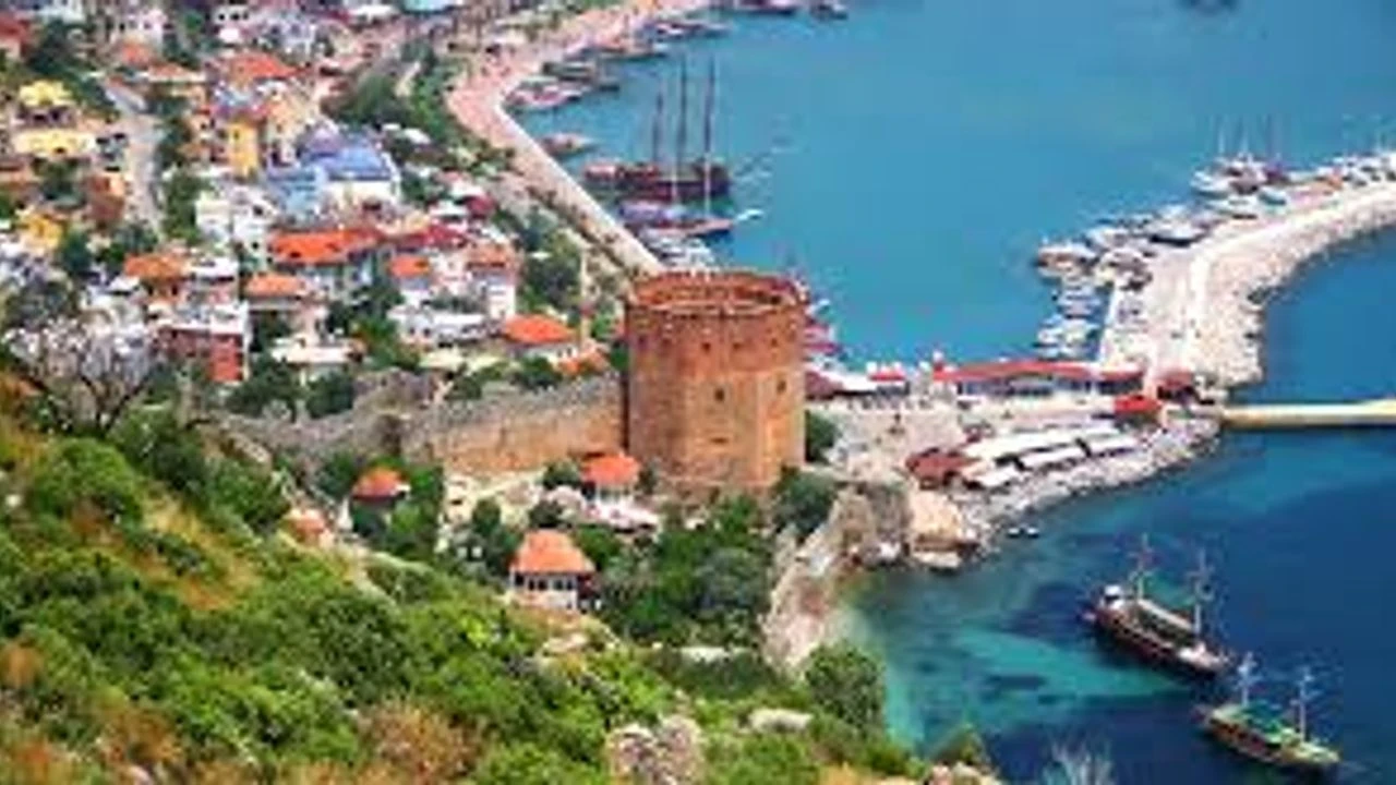 2025 turizm sezonu başladı: Antalya'da yeni rekorlar kapıda