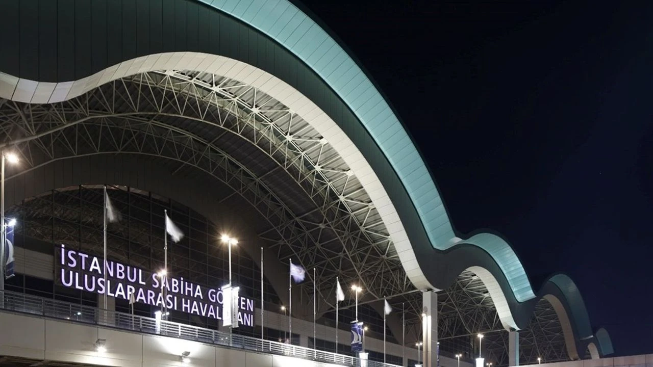 6,2’lik sarsıntı havalimanlarını alarma geçirdi: Pilotlar pas geçti