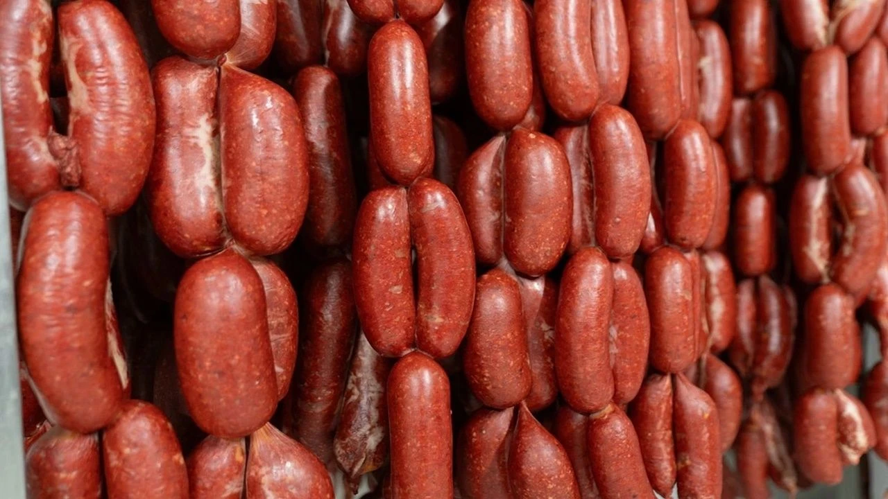 8 sucuk markası ifşa edildi! Bakanlığın kara listesine eklendiler