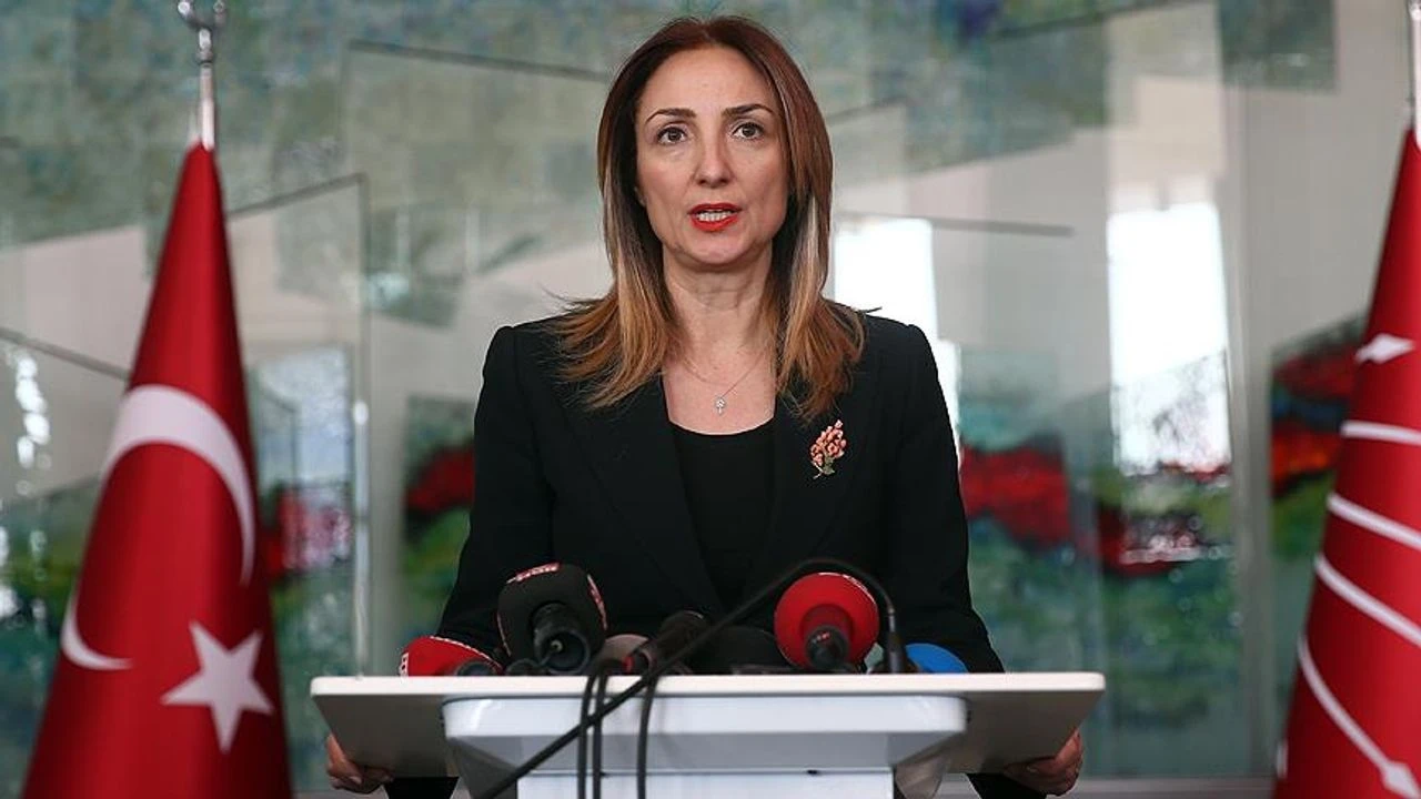 CHP'li Nazlıaka'dan iktidara çağrı: Elinizi kadınların bedeninden çekin, çıkın insanların yatak odasından!