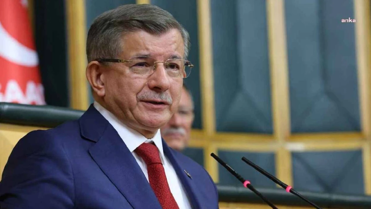 Eski Başbakan Davutoğlu, Prof. Dr. Hurşit Ahmet için taziye mesajı yayınladı.