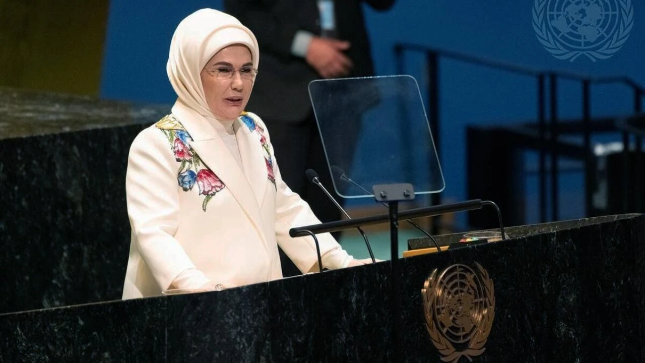 Emine Erdoğan'dan Türk Polis Teşkilatı mesajı