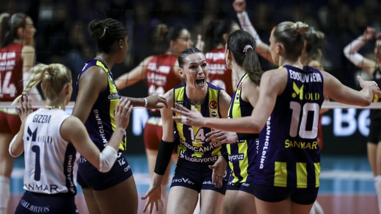Fenerbahçe Kadın Voleybol Takımı, Sultanlar Ligi'nde adını finale yazdırdı!
