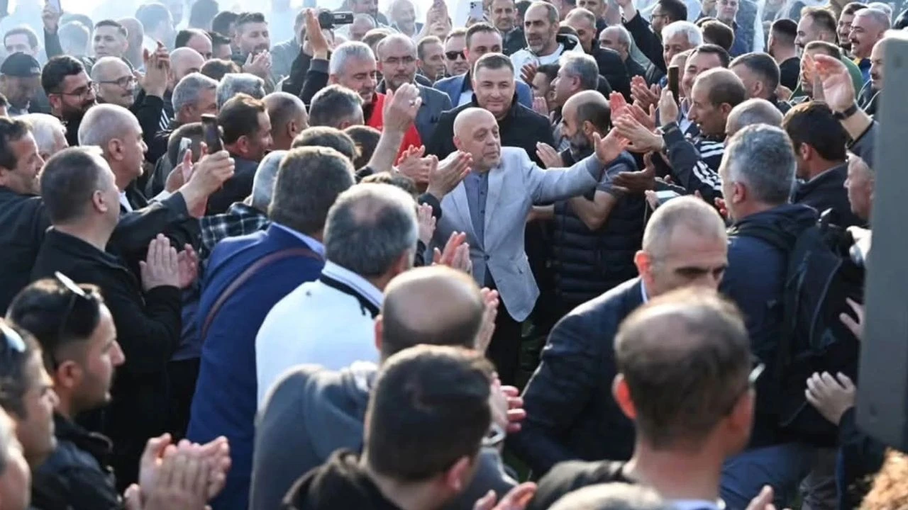 Hizmet-İş'ten Antalya çıkartması