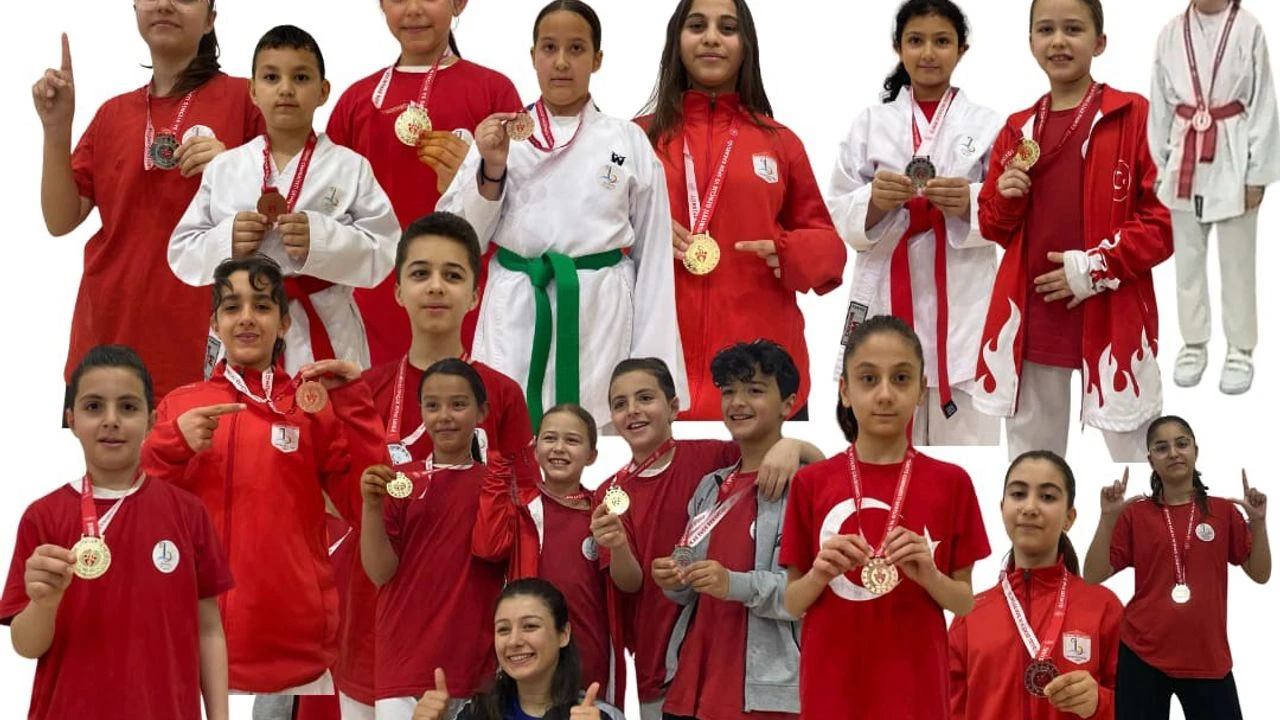 İzmir Bayraklı'nın Karate Yetenekleri, 23 Nisan'da Şampiyonluk İçin Yarışacak!