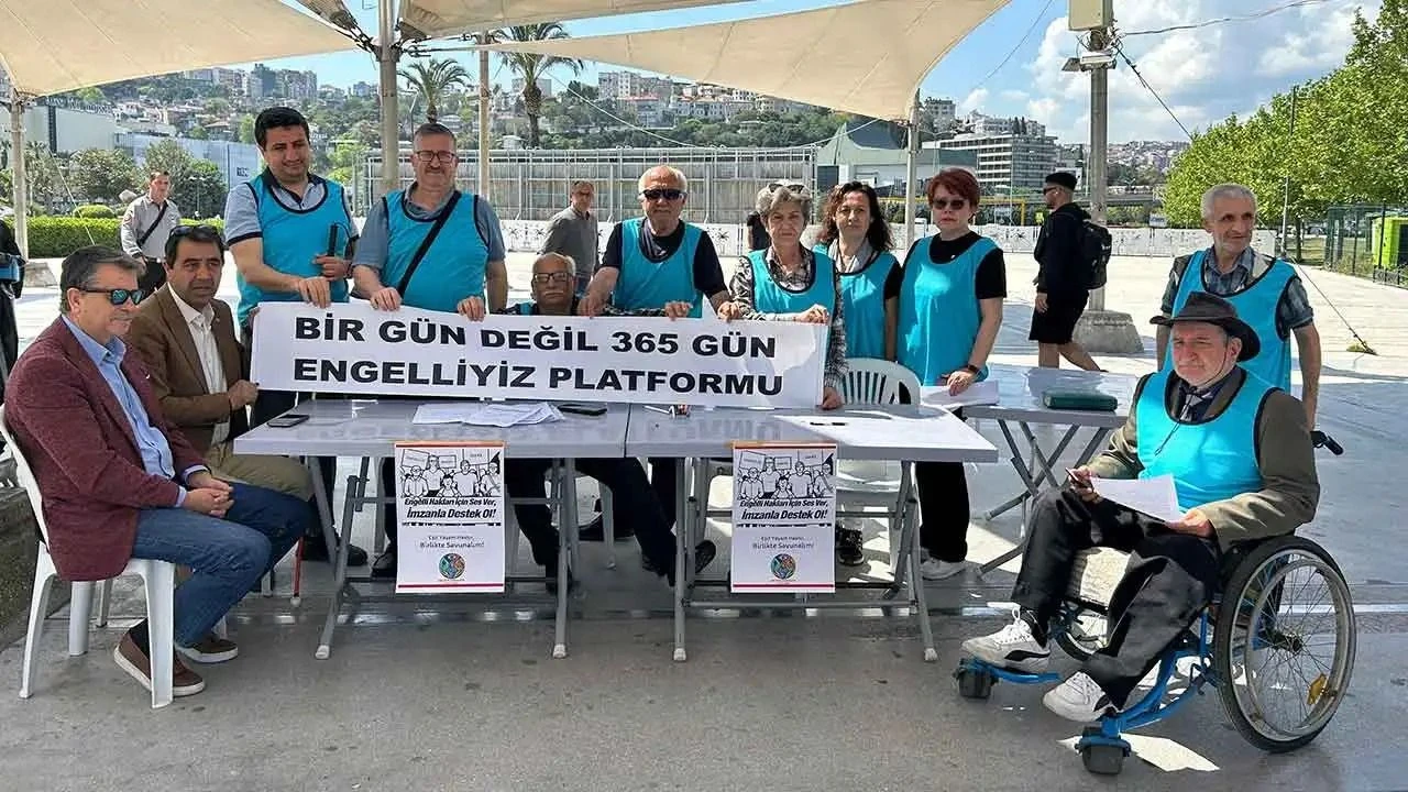 İzmir'de Engelli Hakları İçin İmza Kampanyası Başlatıldı: "Birlik Olalım!"