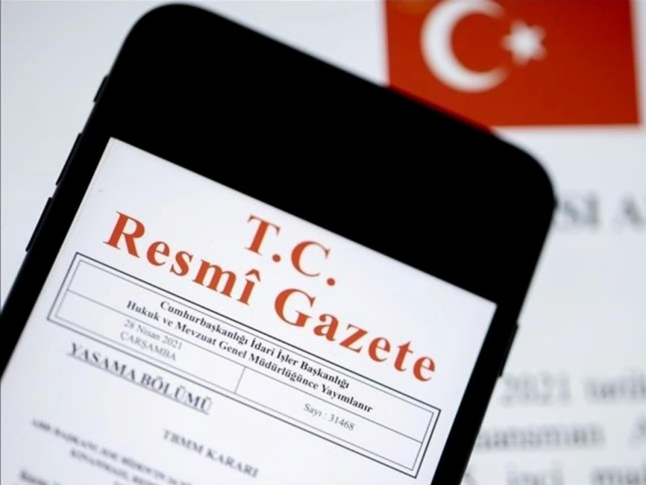 "11 Nisan 2025'te Resmi Gazete'de Yayımlanan Kararlar ve Tebliğler İncelendi"