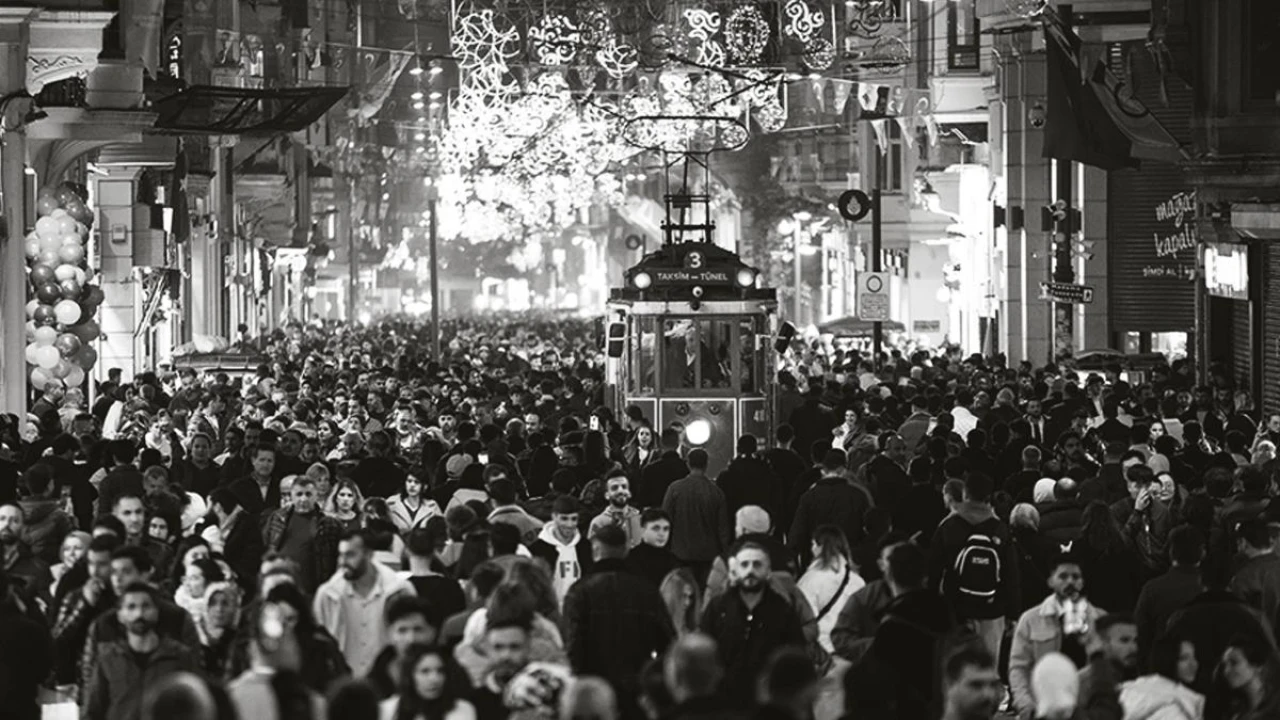 Siyasi araştırmada dikkat çeken detay: Kutuplaşma yalnızca ideolojik değil