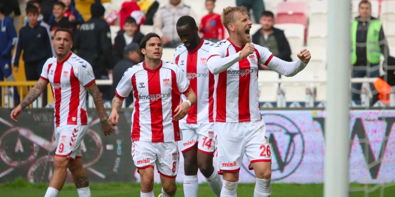Şike İddiaları Süper Lig'i Sarsıyor: Sivasspor'un Kaderi Mahkemeden Geçecek!