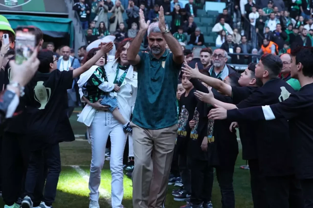 İsmet Taşdemir, Kocaelispor'dan ayrılarak Iğdır FK'ya transfer oldu, heyecan dorukta!