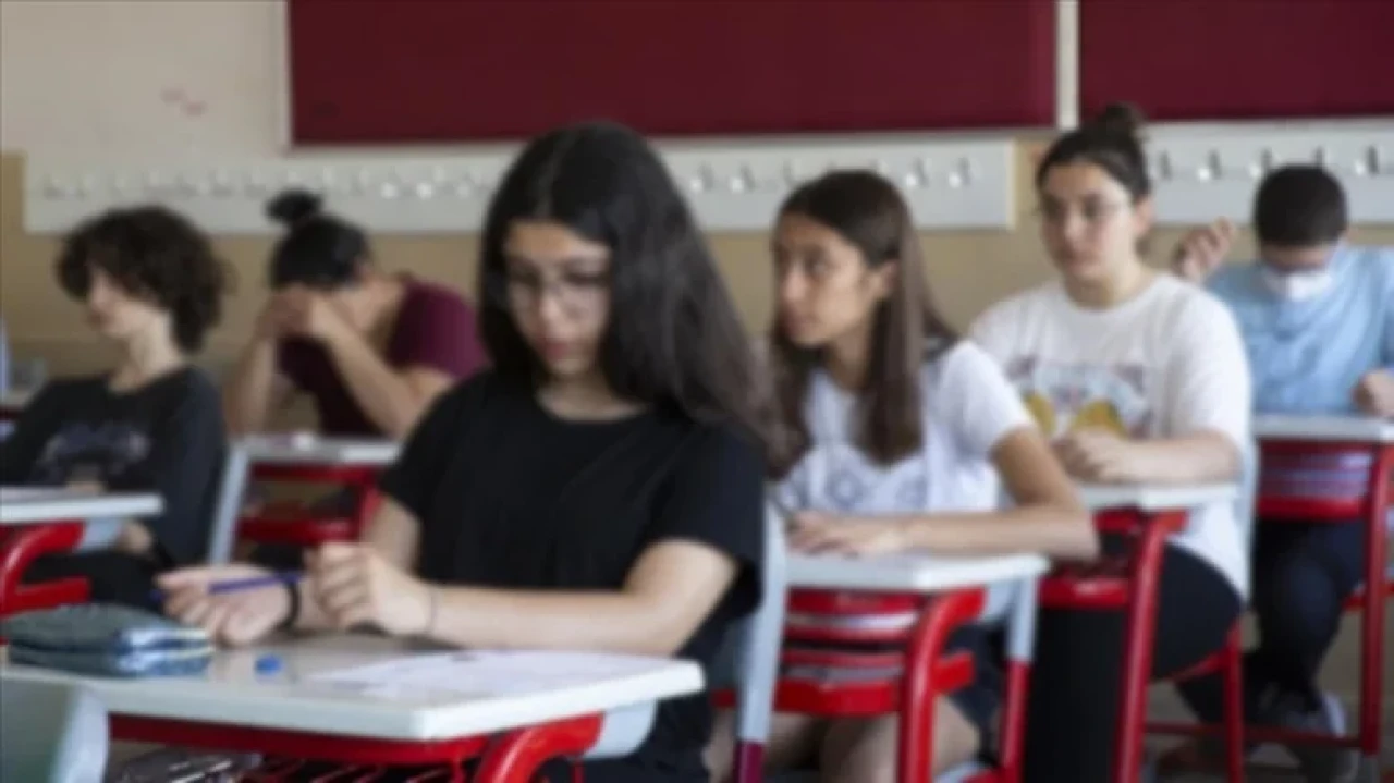 Milli Eğitim Bakanlığı Liselere Yepyeni Ders Getiriyor: Hedef Temelli Destek!