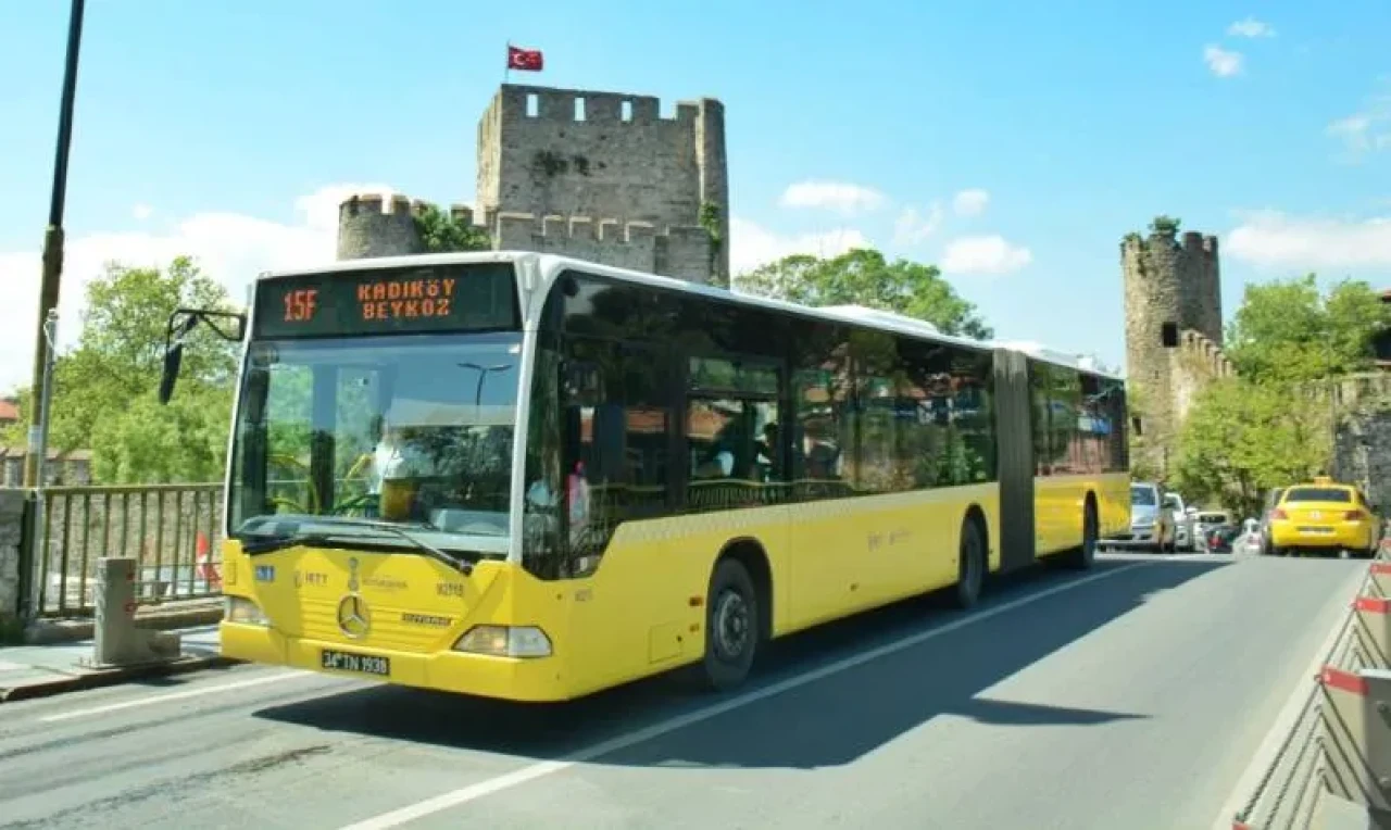 İstanbul'da Otobüsler Neden Bugün Ücretsiz? İETT, Metro ve Metrobüs Bedava Taşıyor!