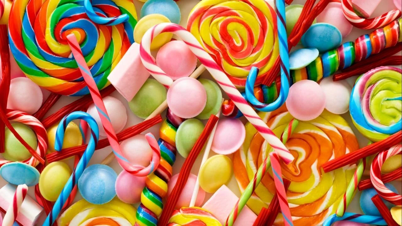 8 yaşındaki çocuk, annesinin telefonundan 70 bin şeker siparişi vererek 4 bin dolara lolipop aldı!