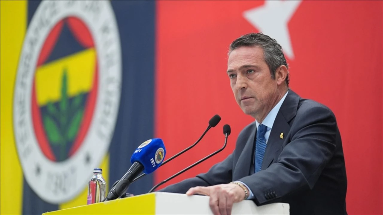 Fenerbahçe Başkanı Ali Koç'un beklenen açıklaması için tarih ve saat belli oldu. TV yayını detayı da açıklandı