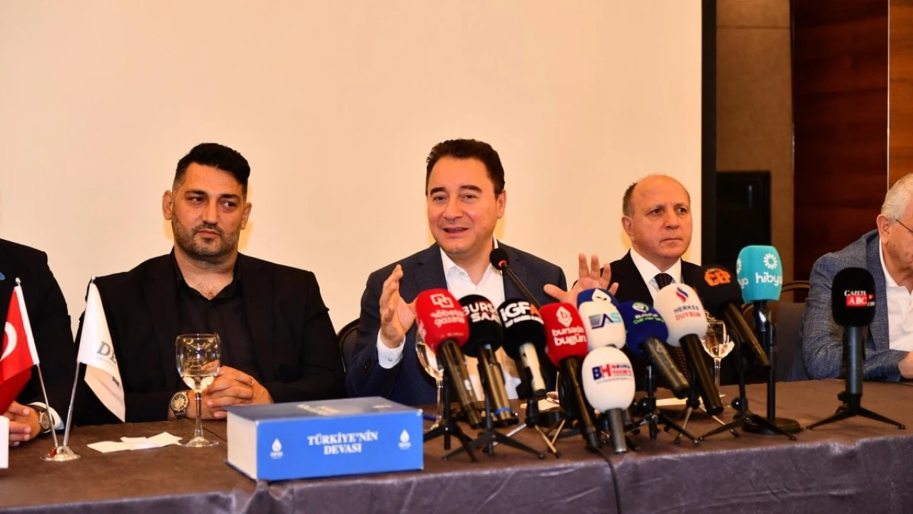 'Ülke dibi görmeden düzelmez'