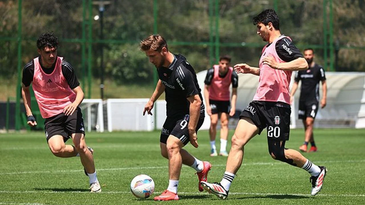 Beşiktaş, Kondisyon ve Taktik Antrenmanlarını Yoğun Şekilde Sürdürdü.