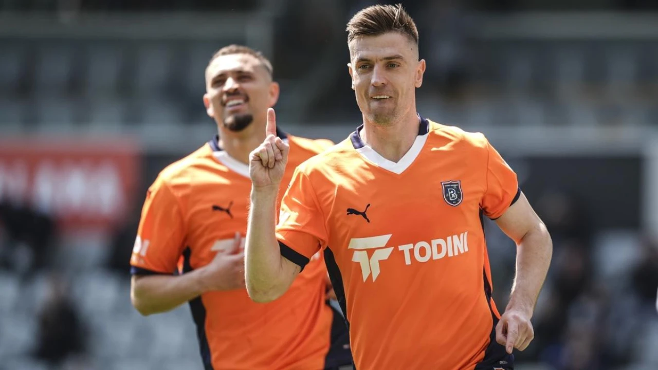 Başakşehir Teknik Direktörü: "Piatek için planlarımız var!"