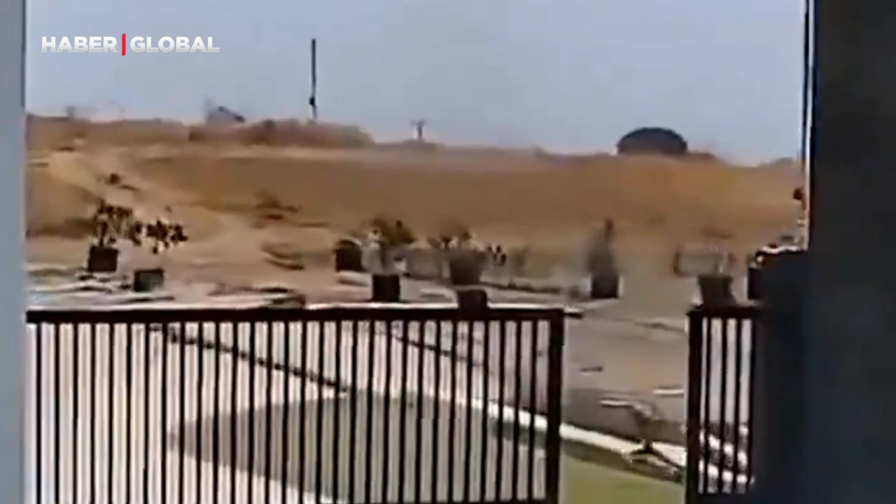 Deprem sırasında toprağın yerinden oynadığı görüntüler ortaya çıktı!