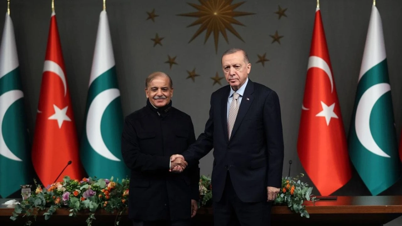 Türkiye Cumhurbaşkanı Erdoğan ve Pakistan Başbakanı Şerif Arasında Önemli Görüşme Gerçekleşti