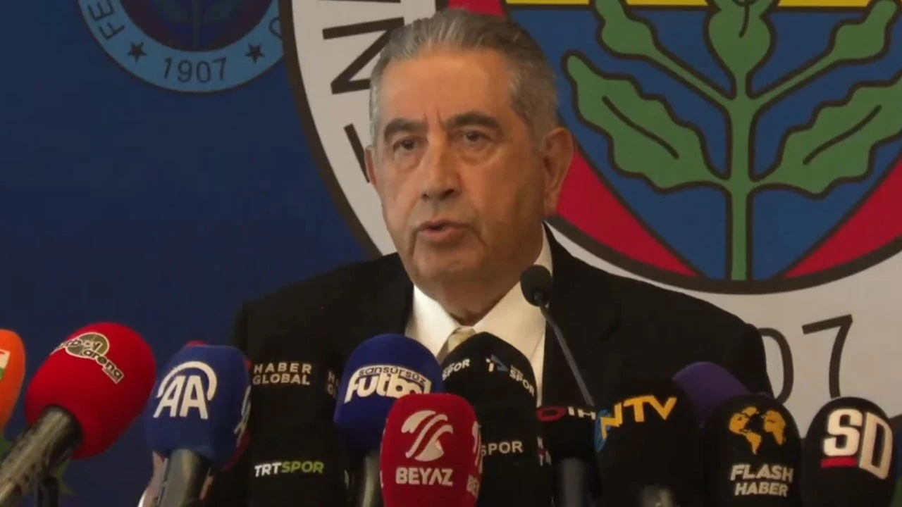 Mahmut Uslu açıklamalarda bulunuyor