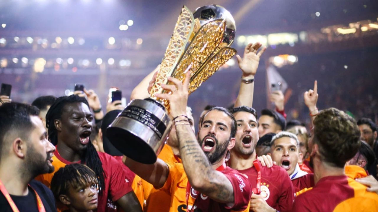 Galatasaray nasıl şampiyon olur, Galatasaray'ın şampiyon olmasına kaç puan kaldı? Süper Lig puan durumu