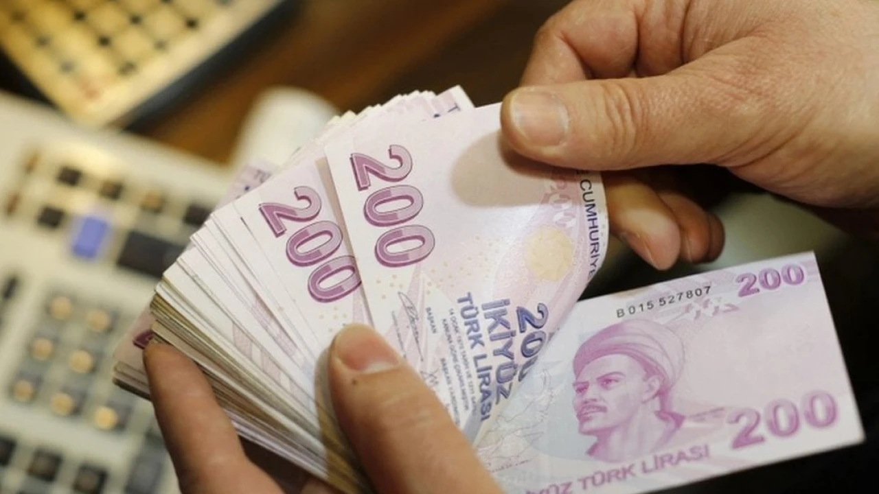 Emekli ve memur maaşlarına yüzde 13.36 ve yüzde 12.29 artış! Temmuz zammı için mayıs ve haziran enflasyon verileri bekleniyor.