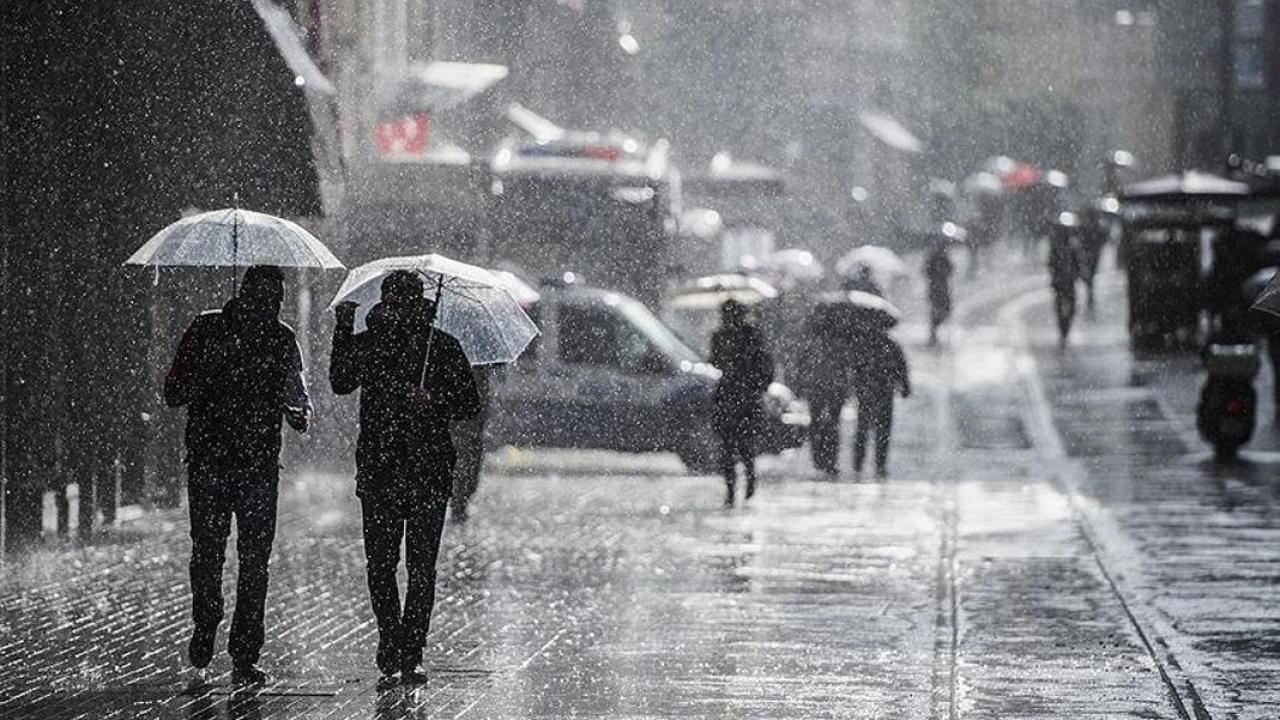 Meteoroloji uyarıyor: Doğu ve Güneydoğu illerinde şiddetli yağış ve fırtına bekleniyor!