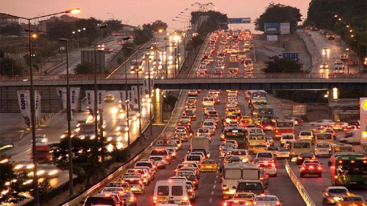 Sadece İstanbul değil o şehirde eklendi! Trafik sorunu bitmek bilmiyor, o şehirde yaşayanlar kaçmak istiyor