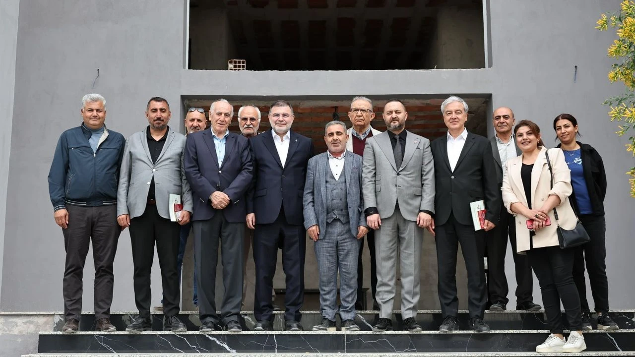 AK Parti İzmir İl Başkanı, Alevi Vatandaşlarla Dayanışma Mesajı Verdi