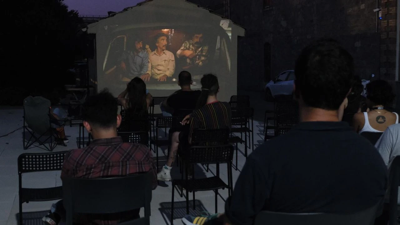İzmir'de Mahalle Kültürüyle Büyüyen DAFF, Sinemaseverleri Buluşturuyor!