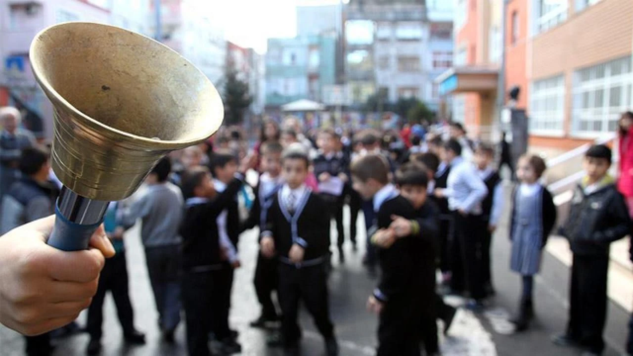 Beklenen açıklama geldi! Perşembe günü okullar tatil edilecek!