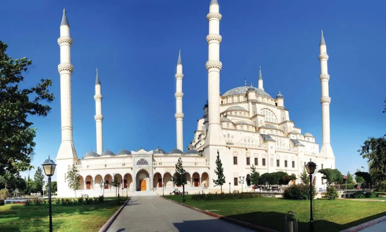 Adana'da 2025 yılı Kurban Bayramı'nda bayram namazı kaçta kılınacak?