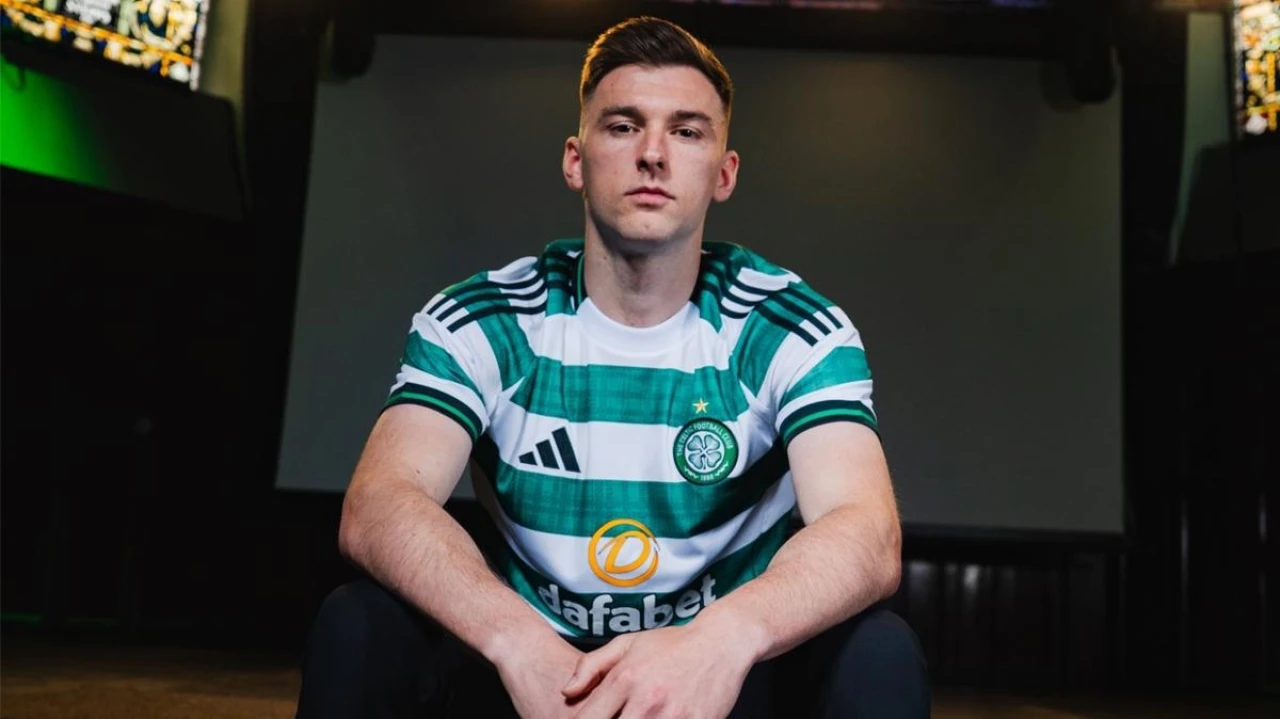 Celtic, eski oyuncusu Kieran Tierney'i renklerine bağladı