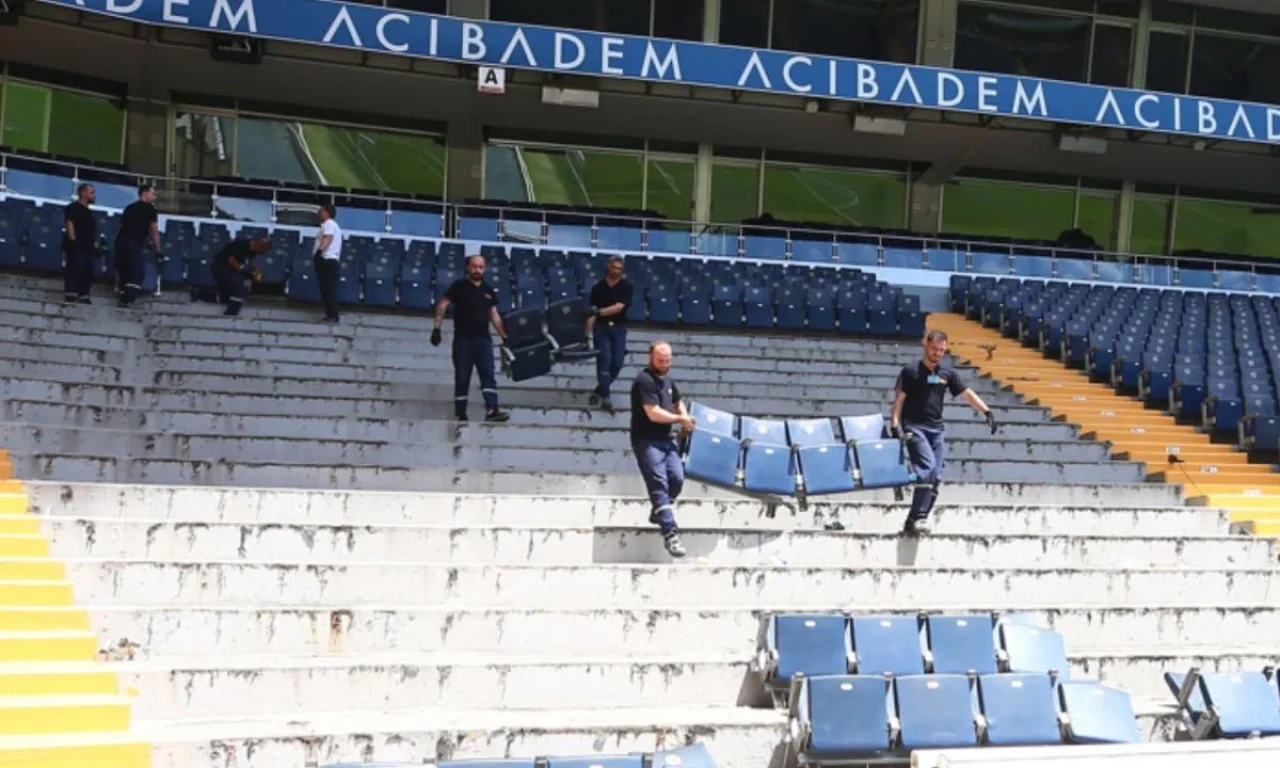 Fenerbahçe Stadyumu'nda çalışmalar başladı! Koltuklar sökülüyor! - TRHaber
