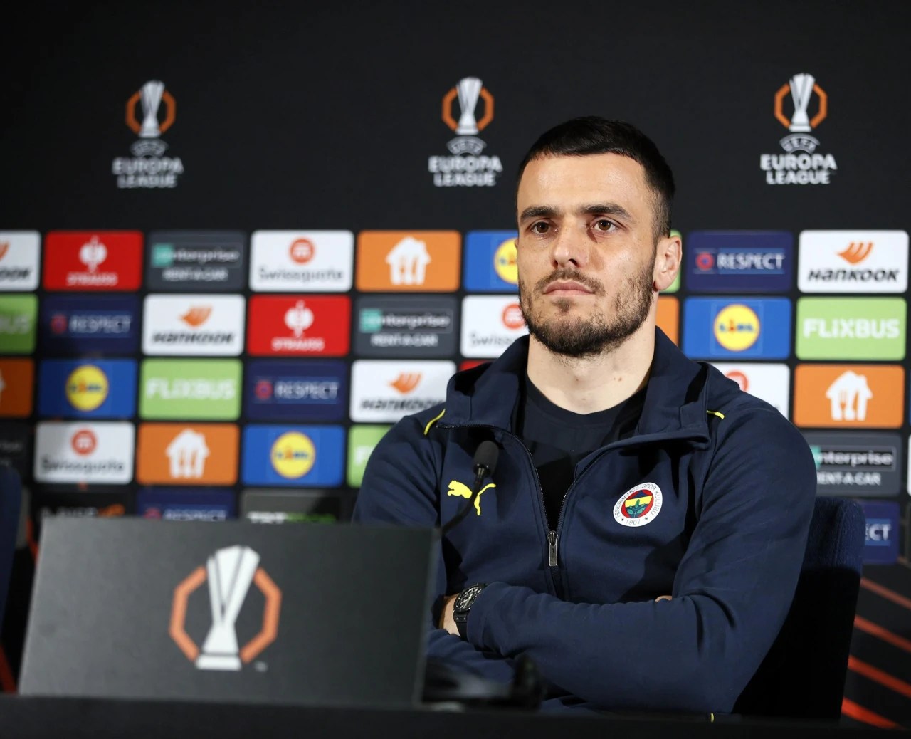 Fenerbahçe'den ayrılacak olan Filip Kostic'e İtalya'dan yeni talip!