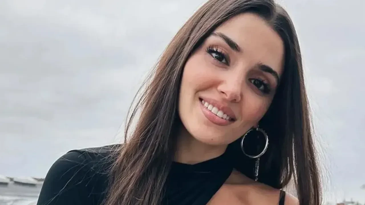 Hande Erçel ve Hakan Sabancı’dan Roland Garros’ta romantik kare!